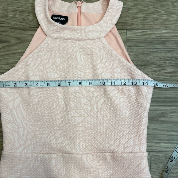Bebe Light Pink Textured Floral Halter Neck Tulip Hem Mini Dress - Picture 7 of 12